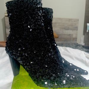 Brand new Zara boots